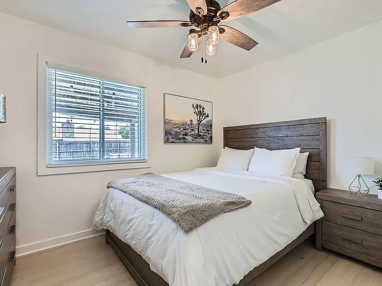 907 Maryland Dr — Photo 14