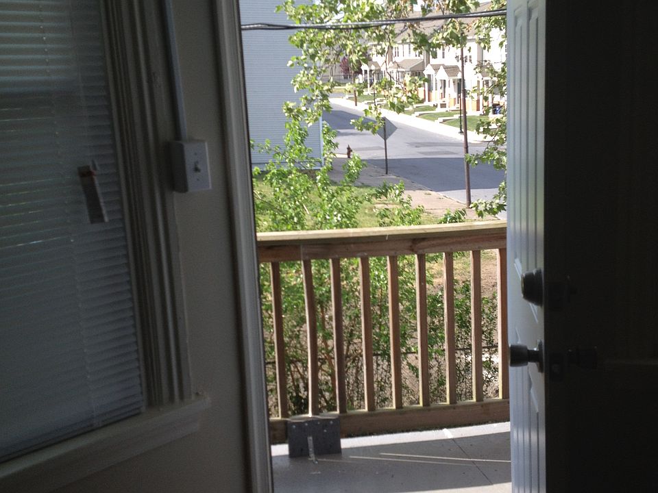 350-A Harris 2nd floor BEDroom Balcony_02222016