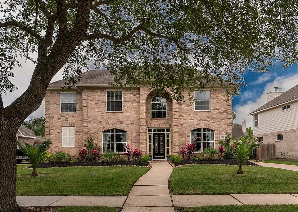 1st image of 126 Mariner Cove Ct