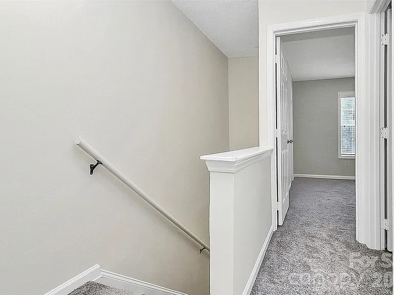 703 Heritage Pkwy — Photo 8