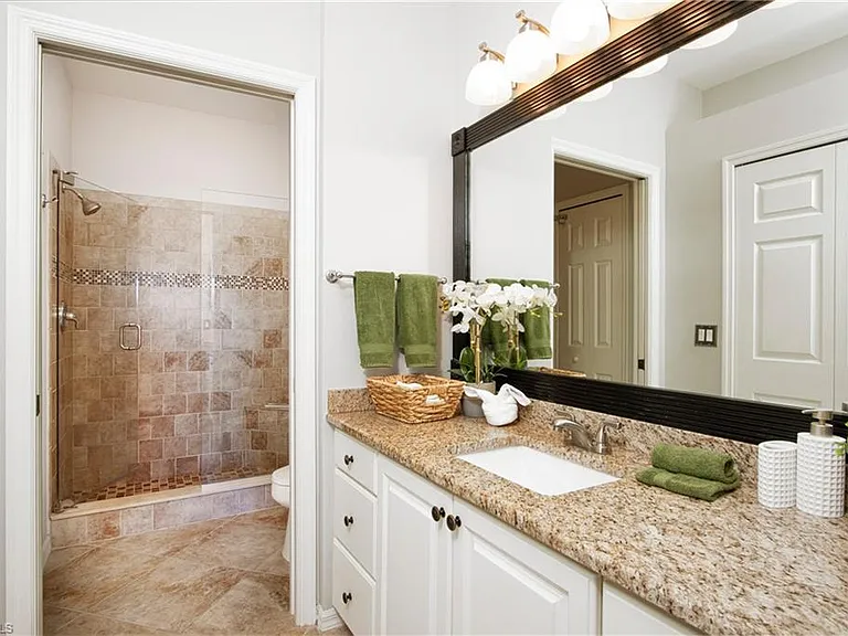 5705 Heron Ln #806 — Photo 12