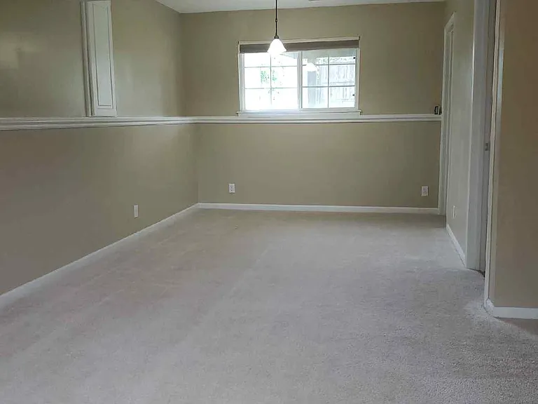 1501 Stoneybrooke Dr — Photo 20