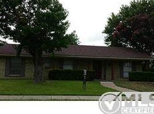 1315 Meadowcrest Dr, Mesquite, TX 75149