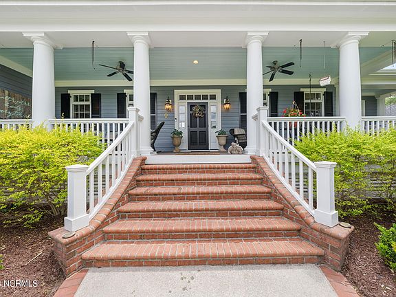 4th image of 3231 St Andrews Circle SE