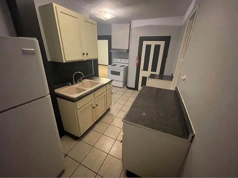 1409 Marquette St #2 — Photo 9