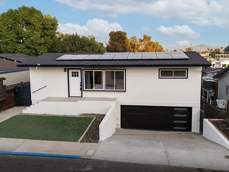 2807 Dale St — Photo 33