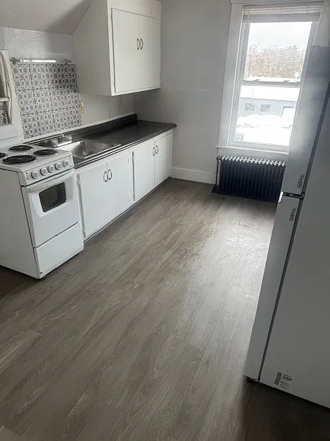 560 Union Ave #11