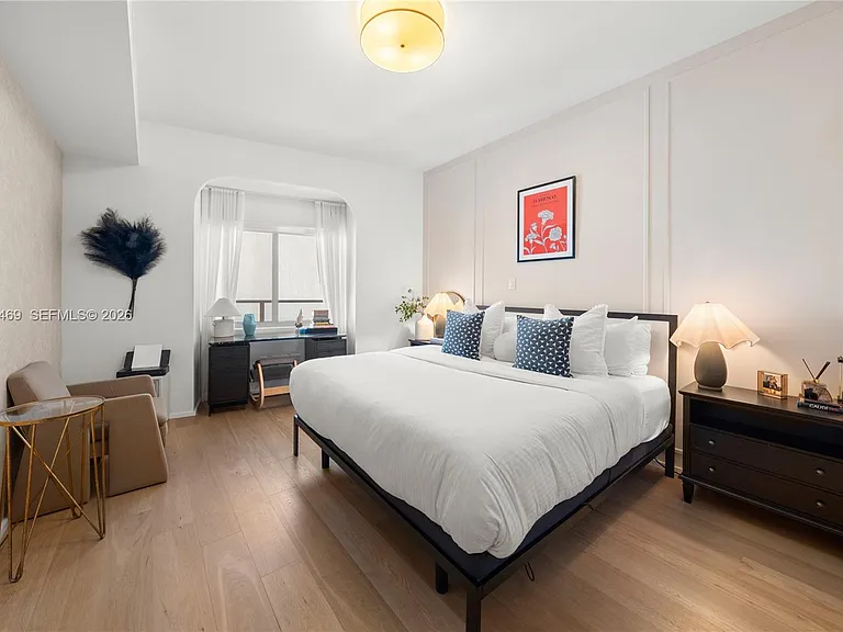 1100 Biscayne Blvd #5004 — Photo 17
