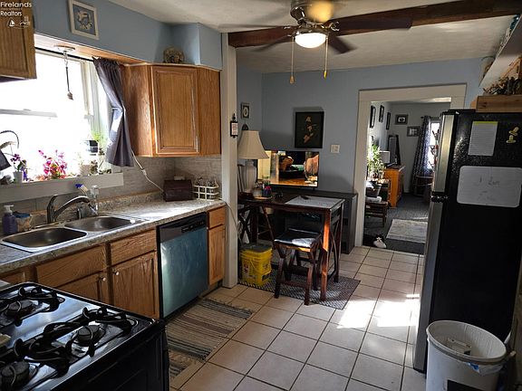 5th image of 1308 Vine St