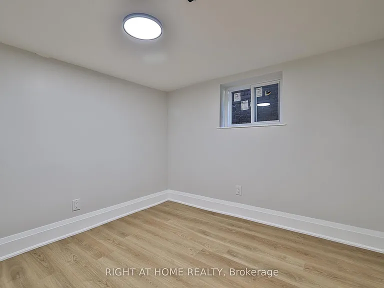 248 Garden Ave #LOWER — Photo 9