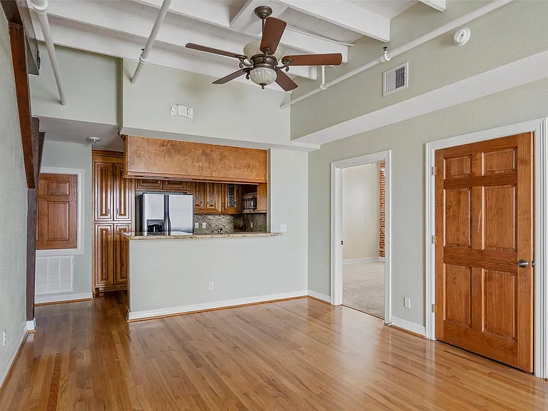 1927 Harborside Dr #307 — Photo 5