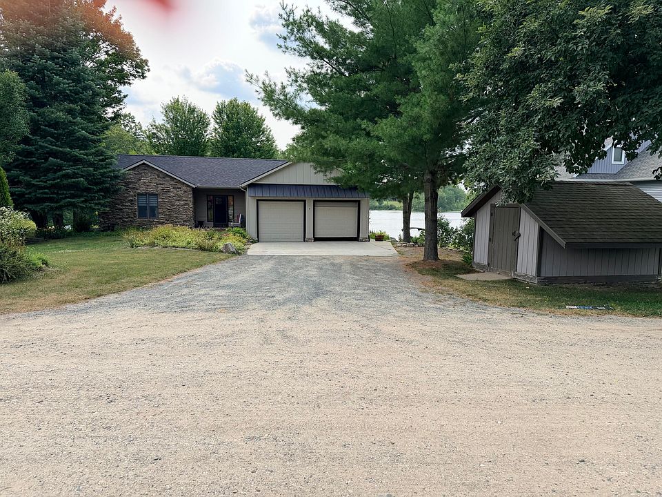1st image of 16155 Birchwood Dr