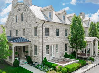 1558 Roxbury Rd, Columbus, OH 43212