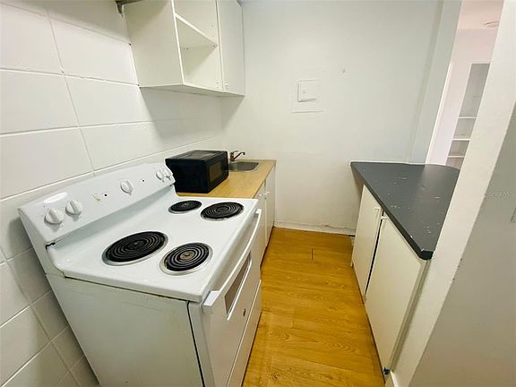 5th image of 1341 W Point Dr #7