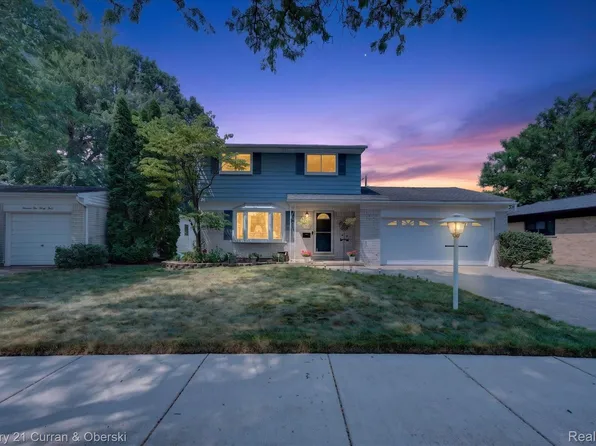 14545 Richfield St, Livonia, MI 48154