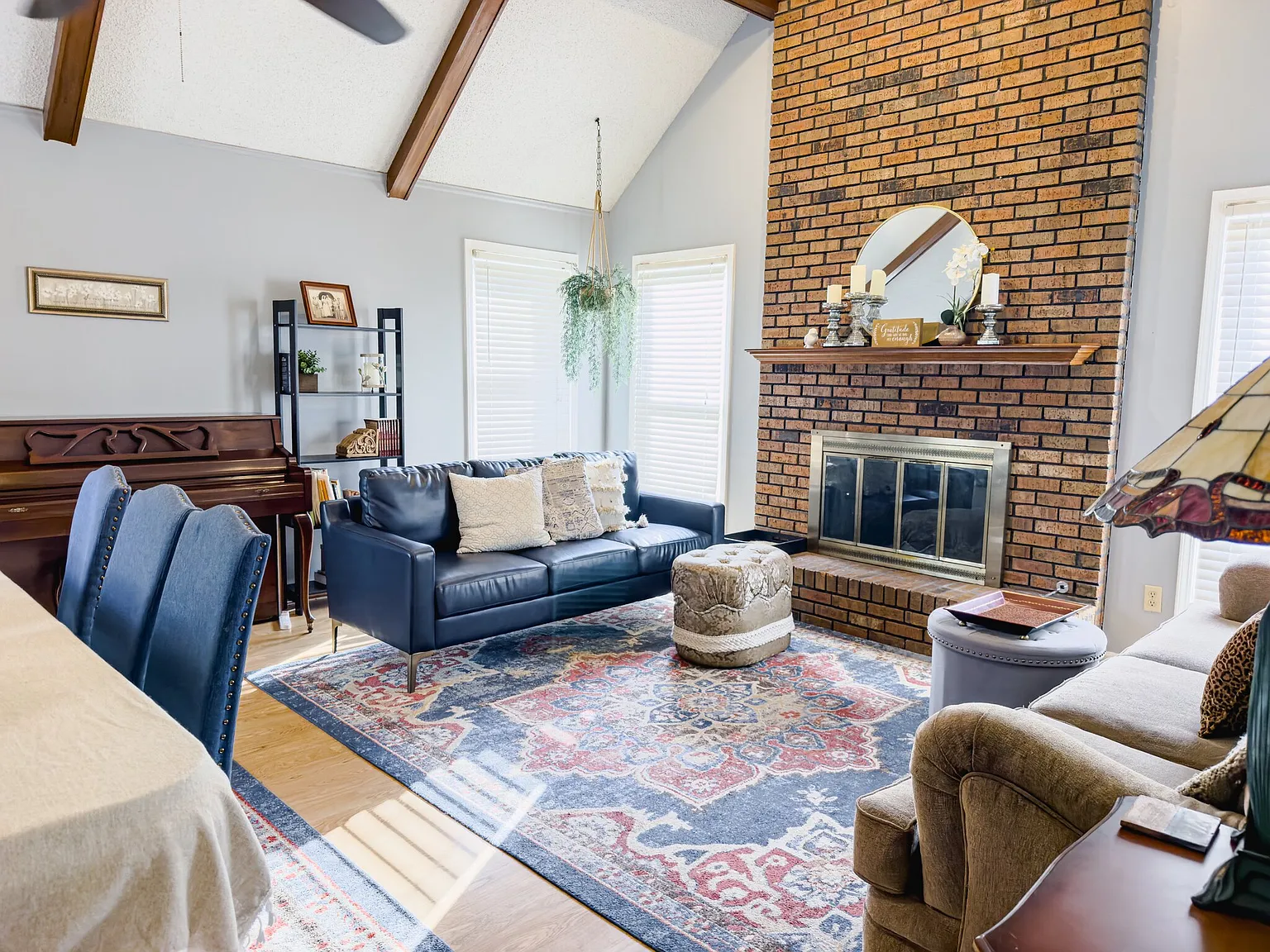4 bed, 2113 sqft, $5,500 — Photo 2