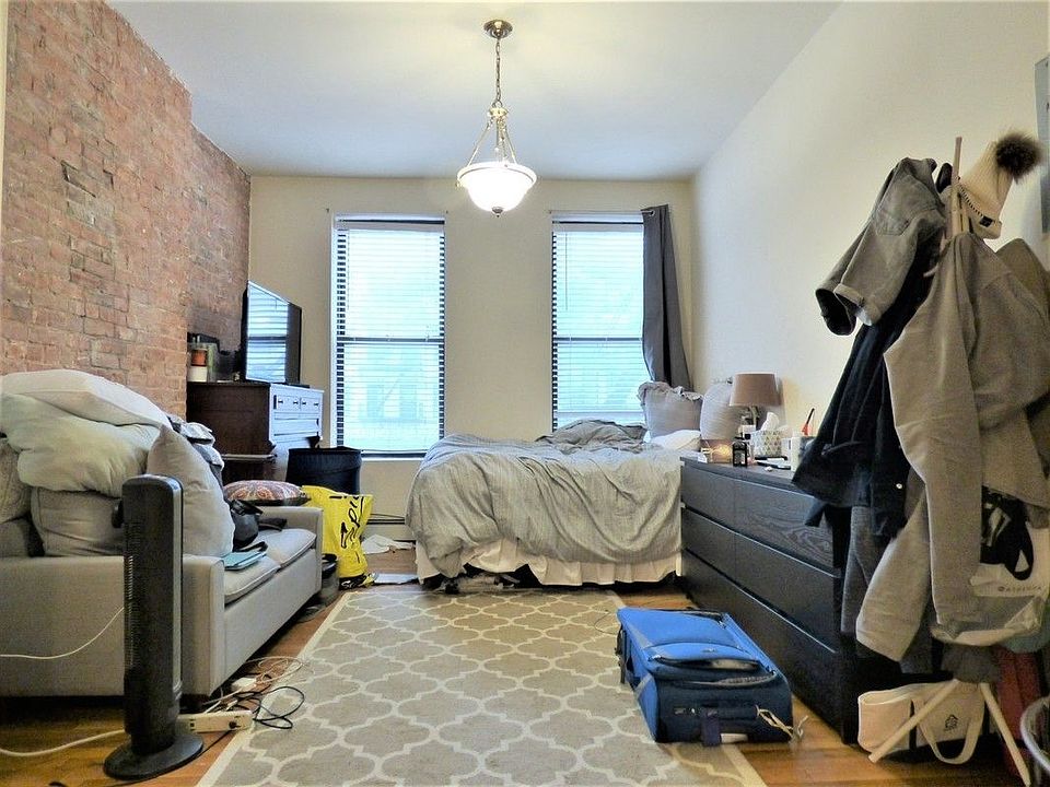 1st image of 1742 1st Ave APT 5
