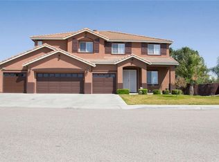 8456 Barnwood Ln, Riverside, CA 92508