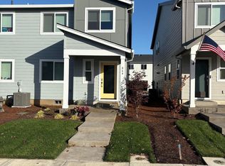 864 Eaden St, Woodburn, OR 97071