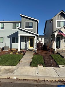 864 Eaden St, Woodburn, OR, 97071