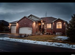 1219 S Spy Glass Hill Rd, Syracuse, UT 84075