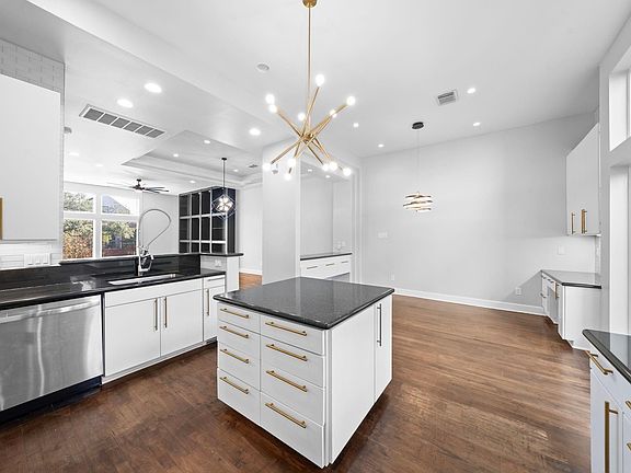 5th image of 1822 Brun St