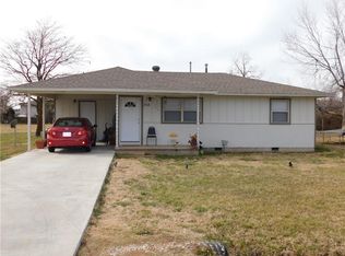 368 Casteel Ln, Springdale, AR 72764