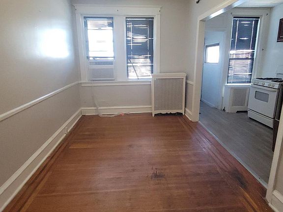 5th image of 4934 Boudinot St