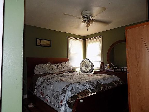 4th image of 144 De Pinedo St #1
