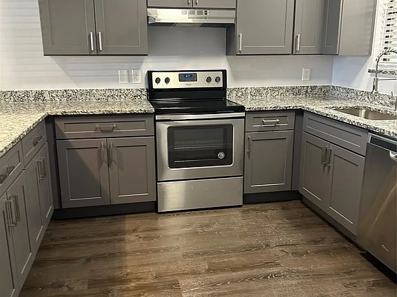 2nd image of 1724 Jenkins Ln #1724