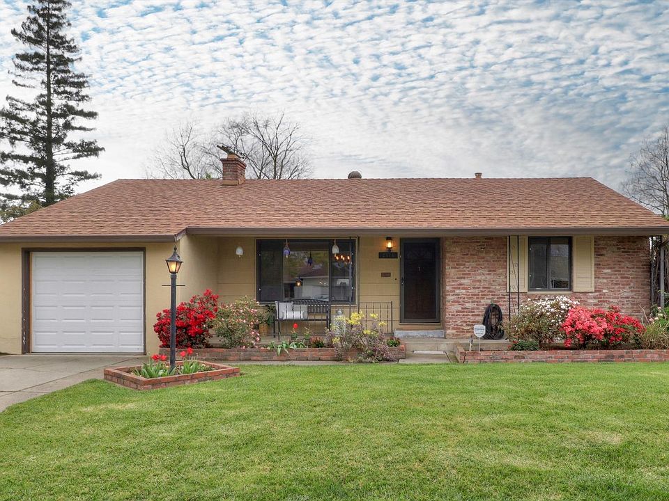 1st image of 2516 Brentley Dr