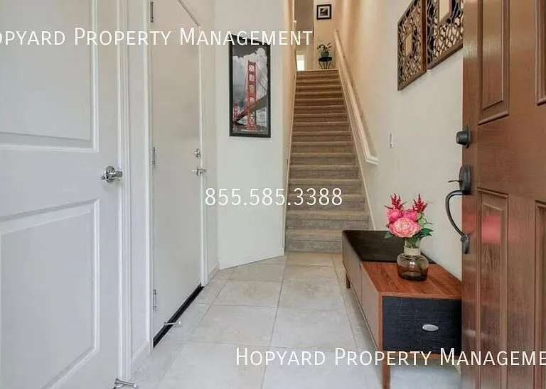 215 Siderno Ct — Photo 2