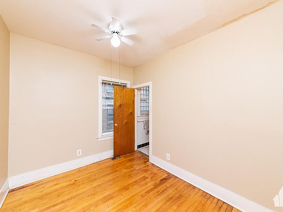 2nd image of 5829 N Kenmore Ave #1