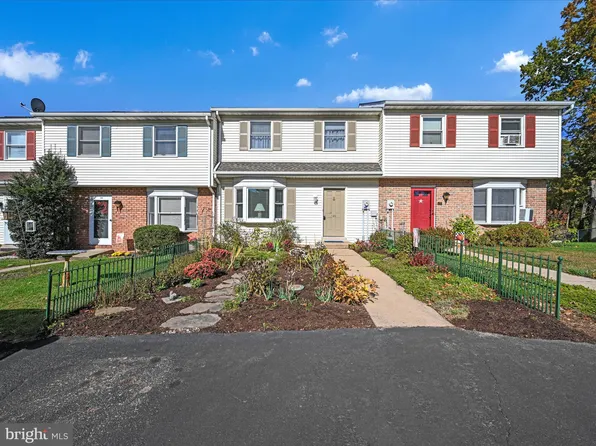 146 Gregg Cir, Ephrata, PA 17522