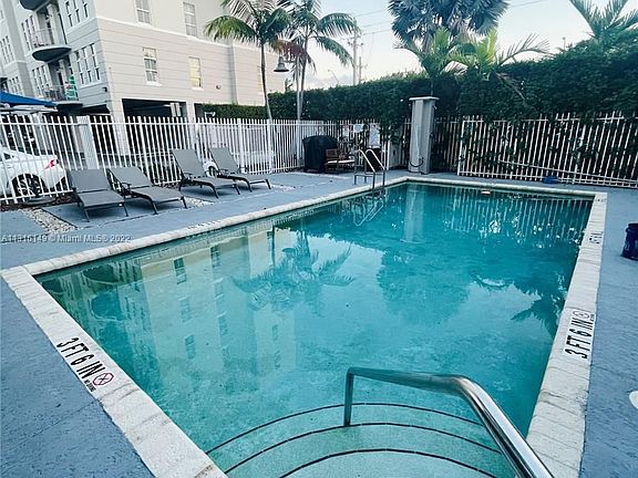 5th image of 1791 Miami Gardens Dr #E305