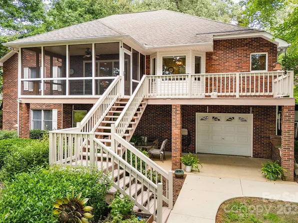 17929 Margie Ln, Norwood, NC 28128