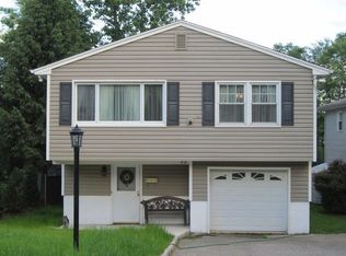 88 Gloucester Rd, Parsippany, NJ 07054