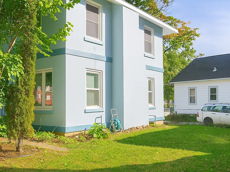 505 Spruce St — Photo 2