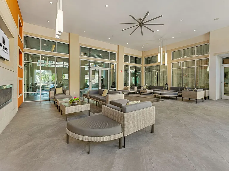The Mark at Huebner Oaks — Photo 30
