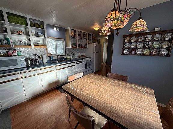 4th image of 145 E River Rd #50