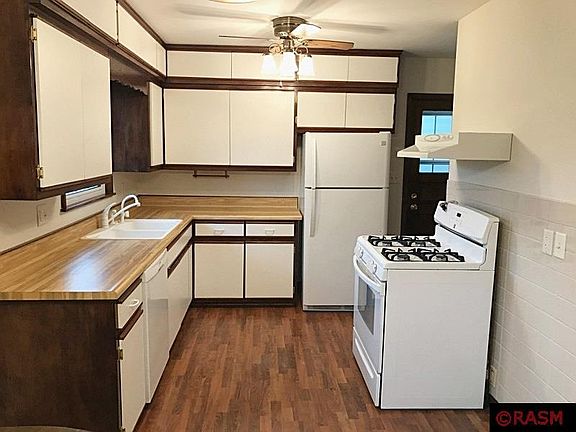 4th image of 922 Charles Ave