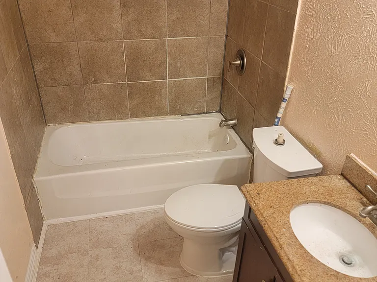 2915 Cummings St — Photo 1