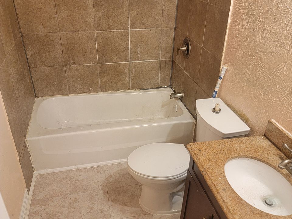 1st image of 2915 Cummings St
