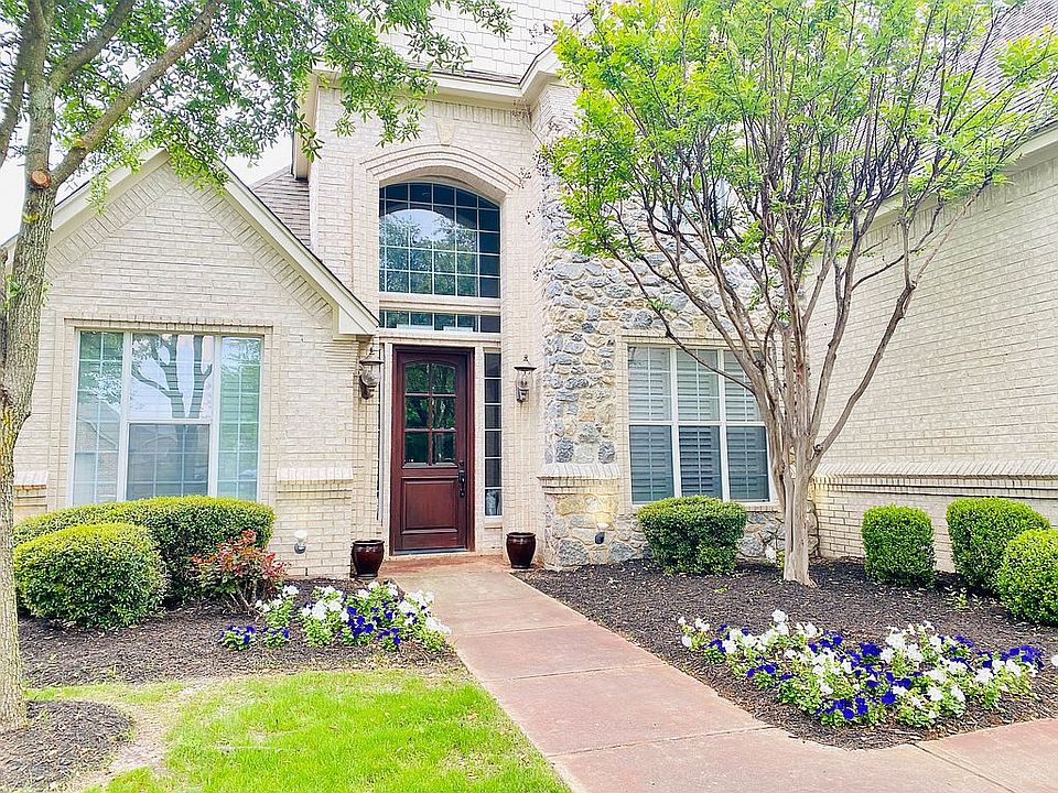 1st image of 445 Spyglass Dr