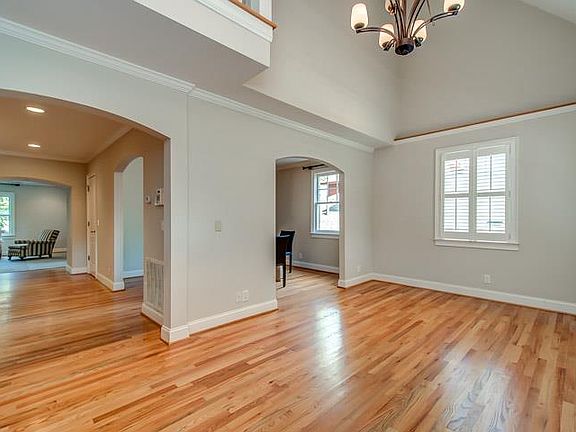 3rd image of 1306 Ashwood Ave