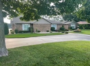 2303 River Rd, Kankakee, IL 60901