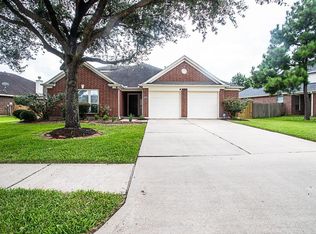 16902 Terrace Park Dr, Houston, TX 77095