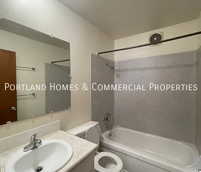 3965 SE Gladstone St #4 — Photo 8