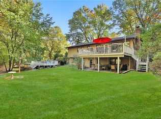 9 Adams Ln, Airmont, NY