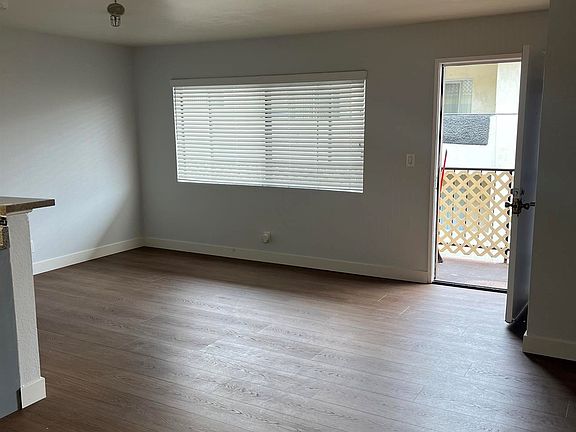 5th image of 13610 Cordary Ave APT 9